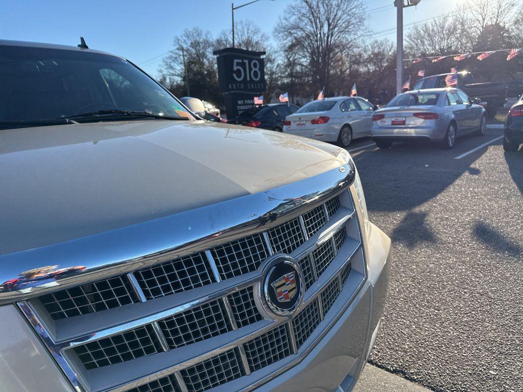 used 2013 Cadillac Escalade ESV car, priced at $11,500