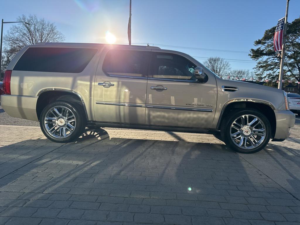 used 2013 Cadillac Escalade ESV car, priced at $11,500