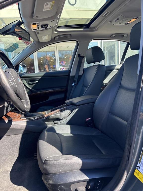 used 2009 BMW 328 car, priced at $3,000