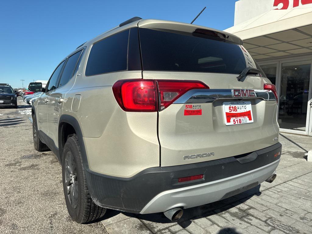 used 2017 GMC Acadia car