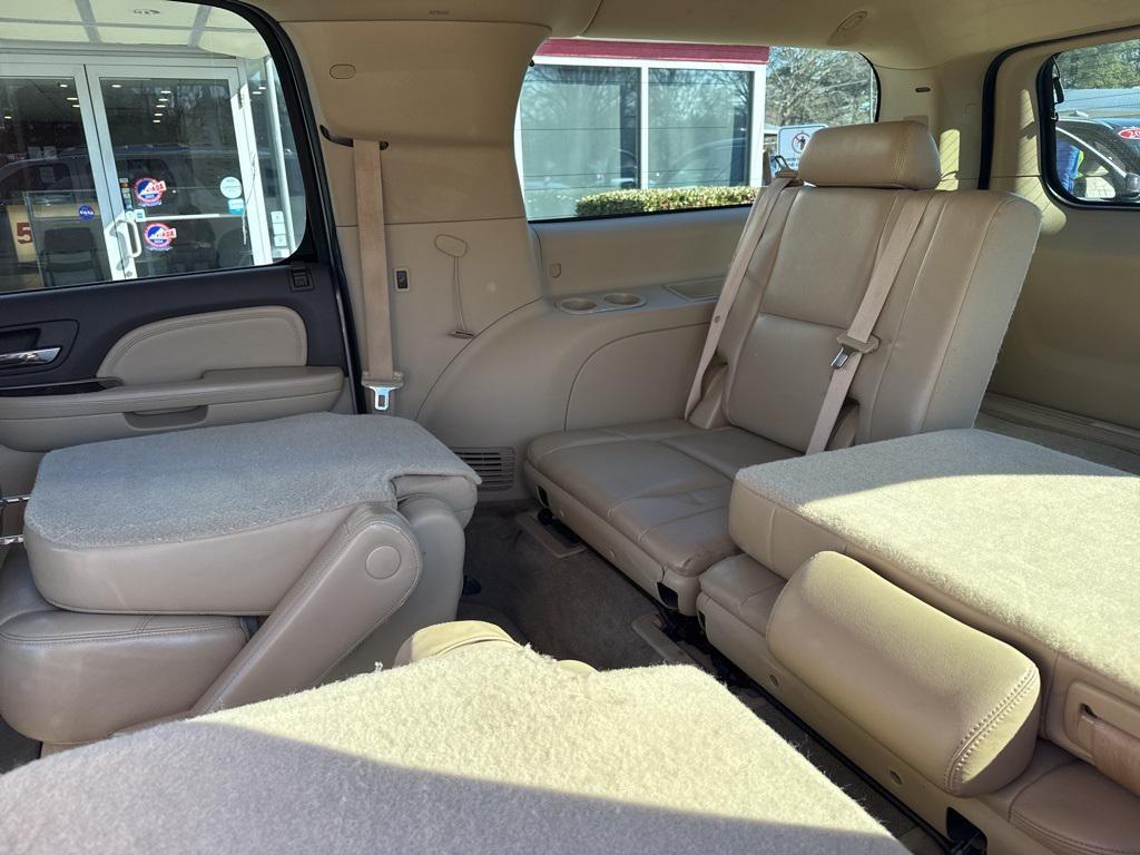 used 2009 GMC Yukon XL car, priced at $10,999