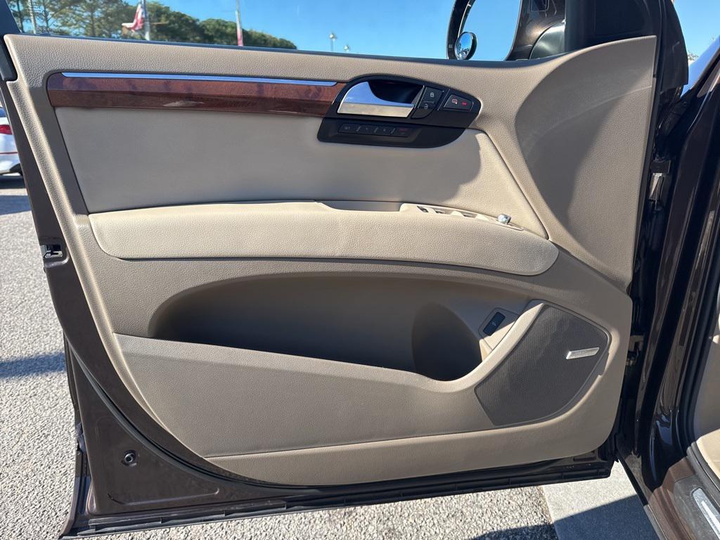 used 2015 Audi Q7 car, priced at $12,500