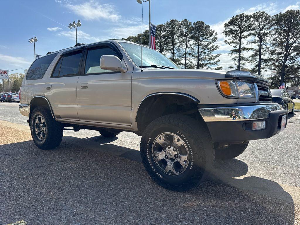 used 2000 Toyota 4Runner car, priced at $7,500