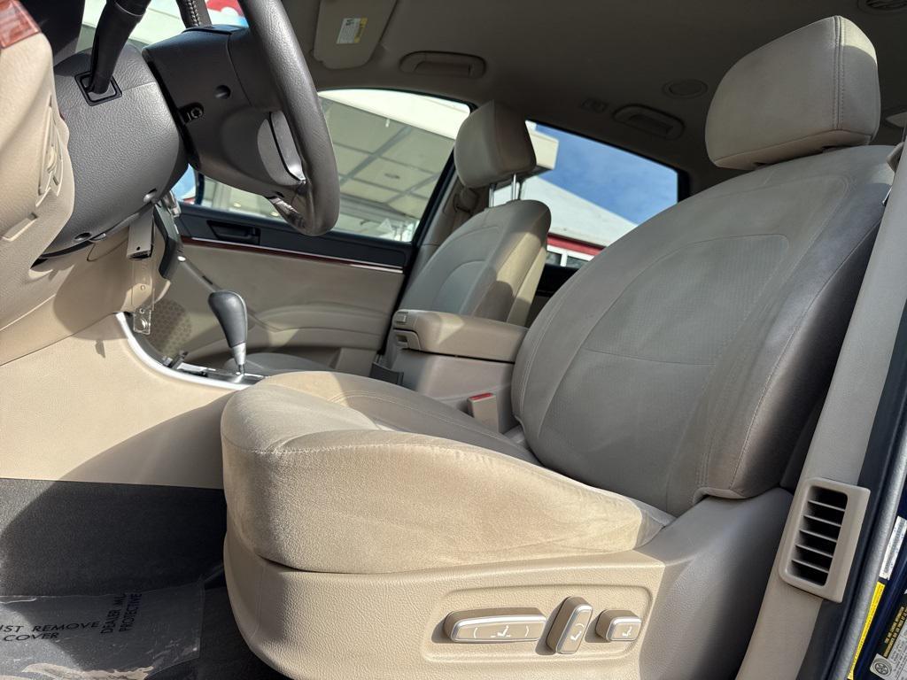 used 2010 Hyundai Veracruz car, priced at $5,500