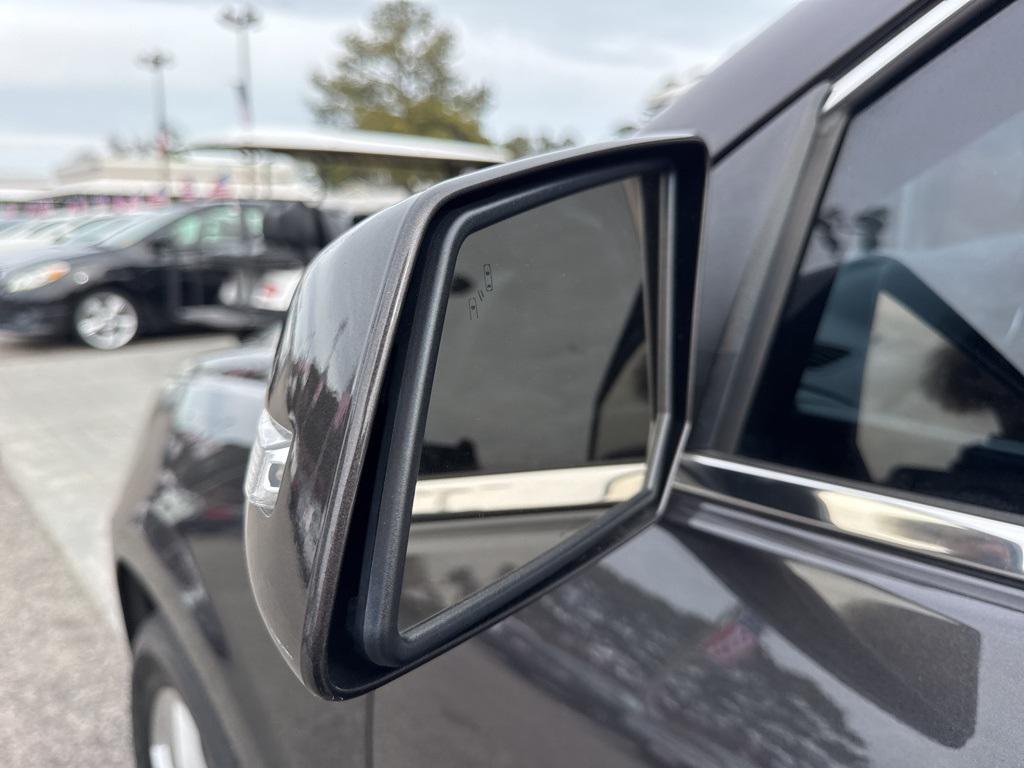 used 2015 Chevrolet Traverse car, priced at $12,500