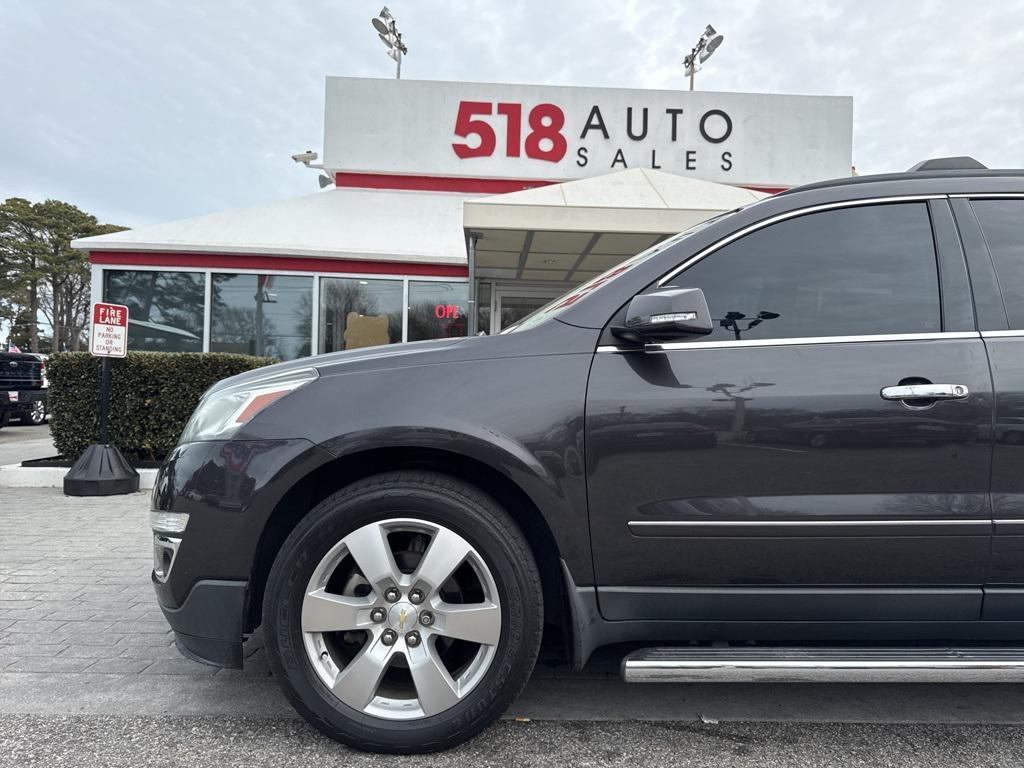 used 2015 Chevrolet Traverse car, priced at $12,500