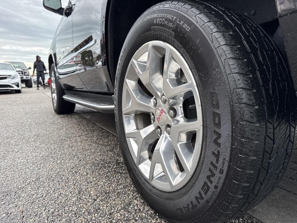 used 2016 GMC Yukon car, priced at $16,999