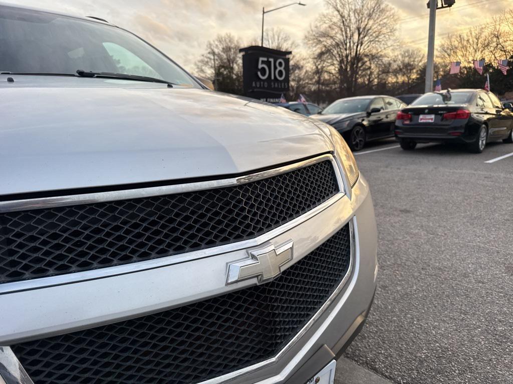 used 2009 Chevrolet Traverse car, priced at $4,500