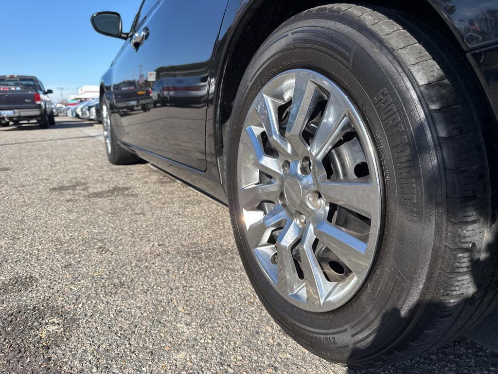 used 2022 Nissan Altima car, priced at $13,999