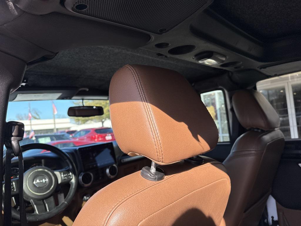 used 2015 Jeep Wrangler Unlimited car, priced at $15,999