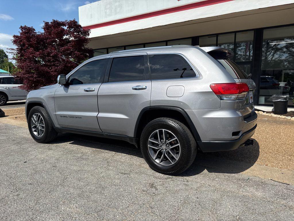 used 2018 Jeep Grand Cherokee car, priced at $11,500