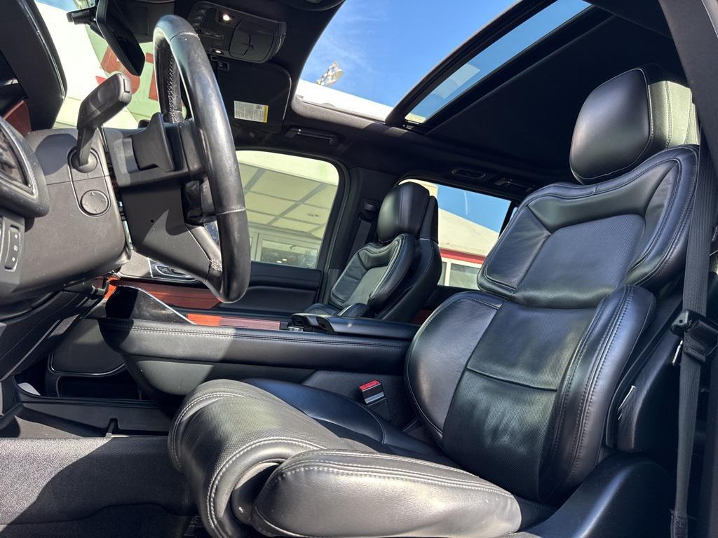 used 2021 Lincoln Navigator car, priced at $39,999