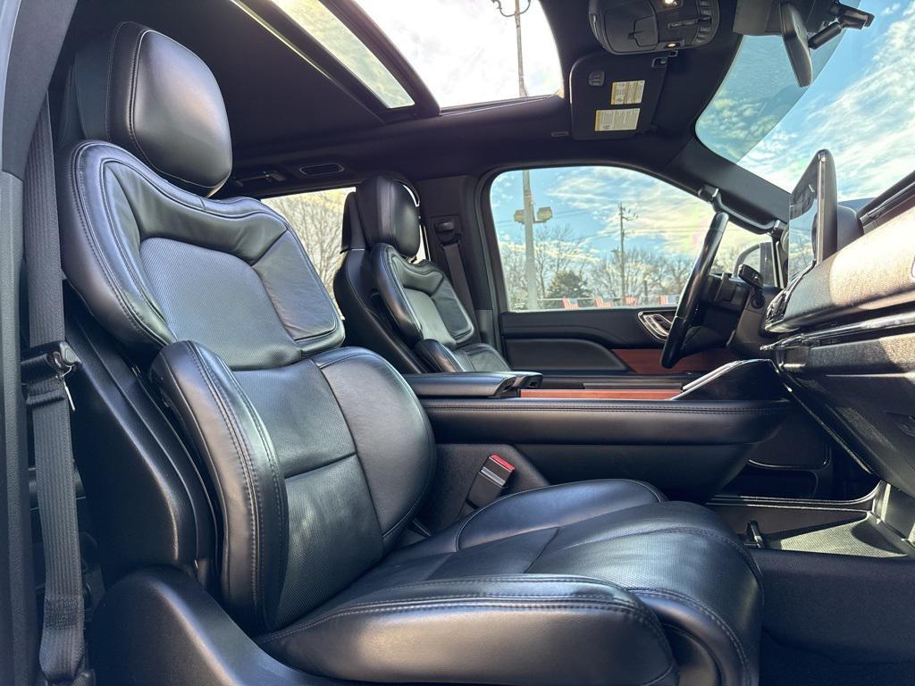 used 2021 Lincoln Navigator car, priced at $39,999