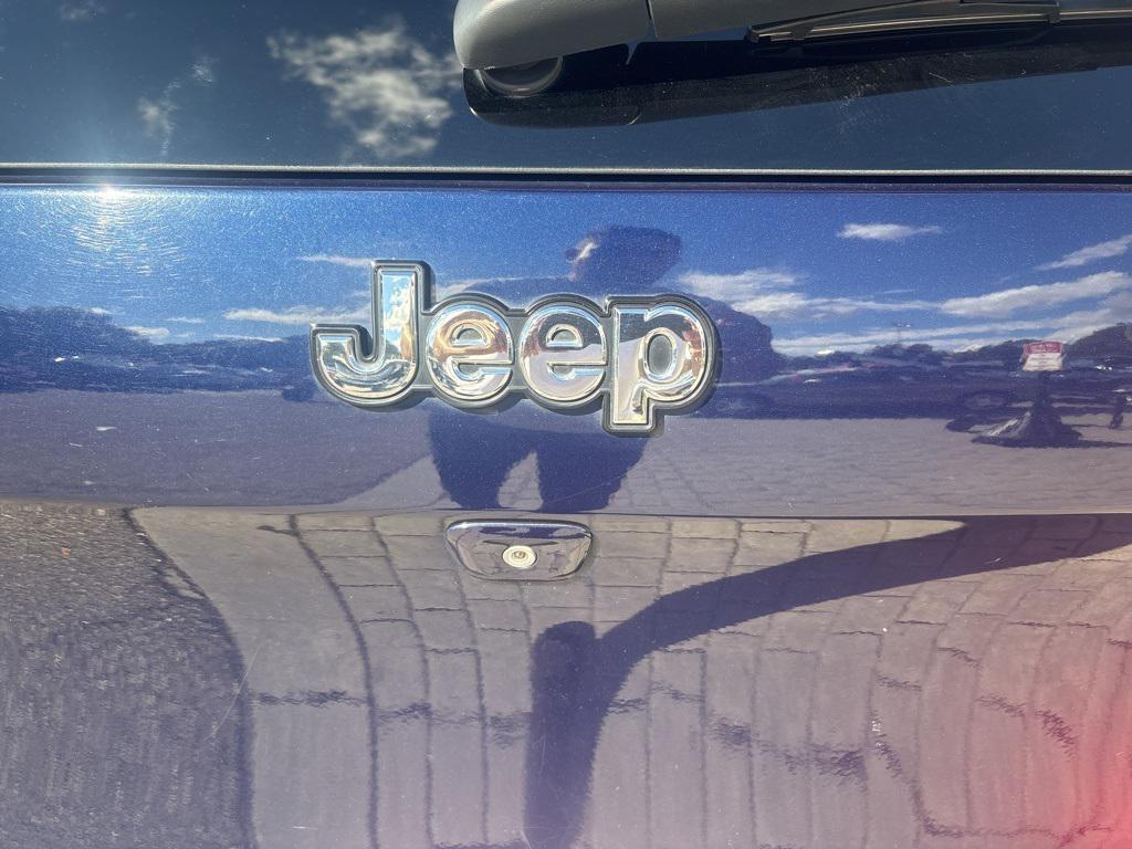 used 2015 Jeep Cherokee car, priced at $6,500