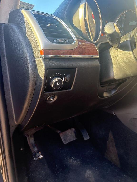 used 2012 Jeep Grand Cherokee car, priced at $5,999