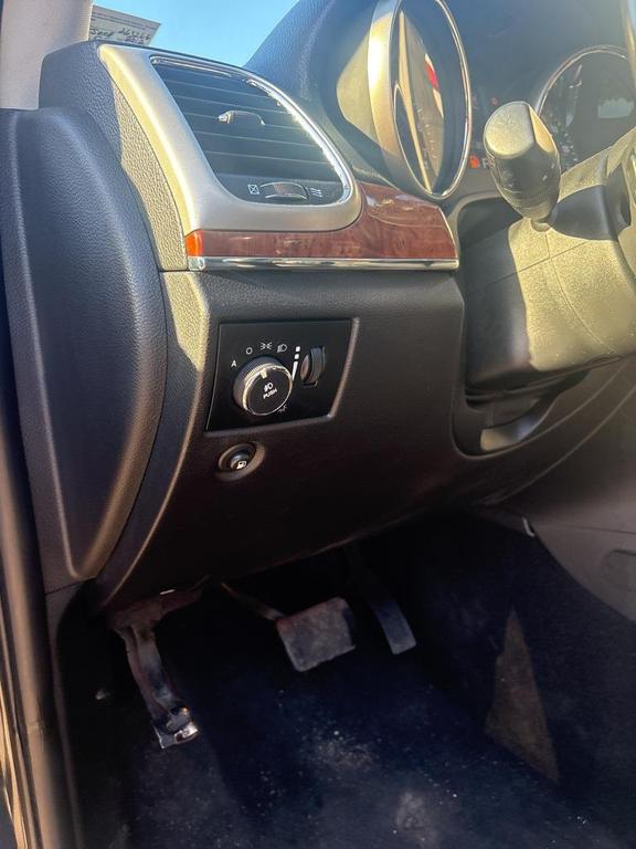 used 2012 Jeep Grand Cherokee car, priced at $5,999