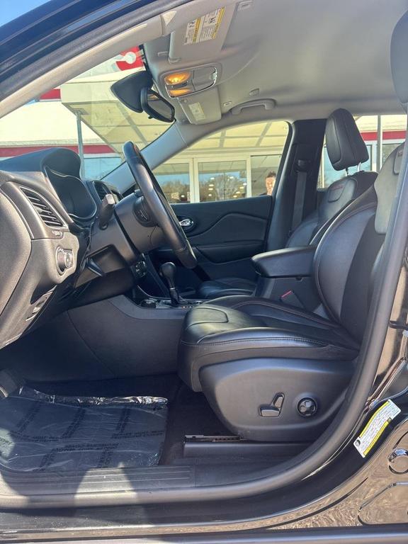 used 2019 Jeep Cherokee car, priced at $17,500