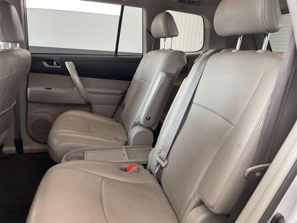 used 2013 Toyota Highlander car, priced at $16,500