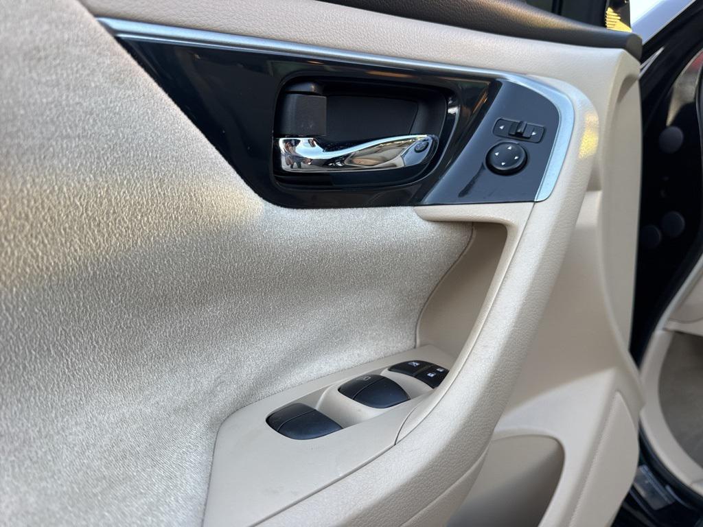 used 2013 Nissan Altima car, priced at $7,999