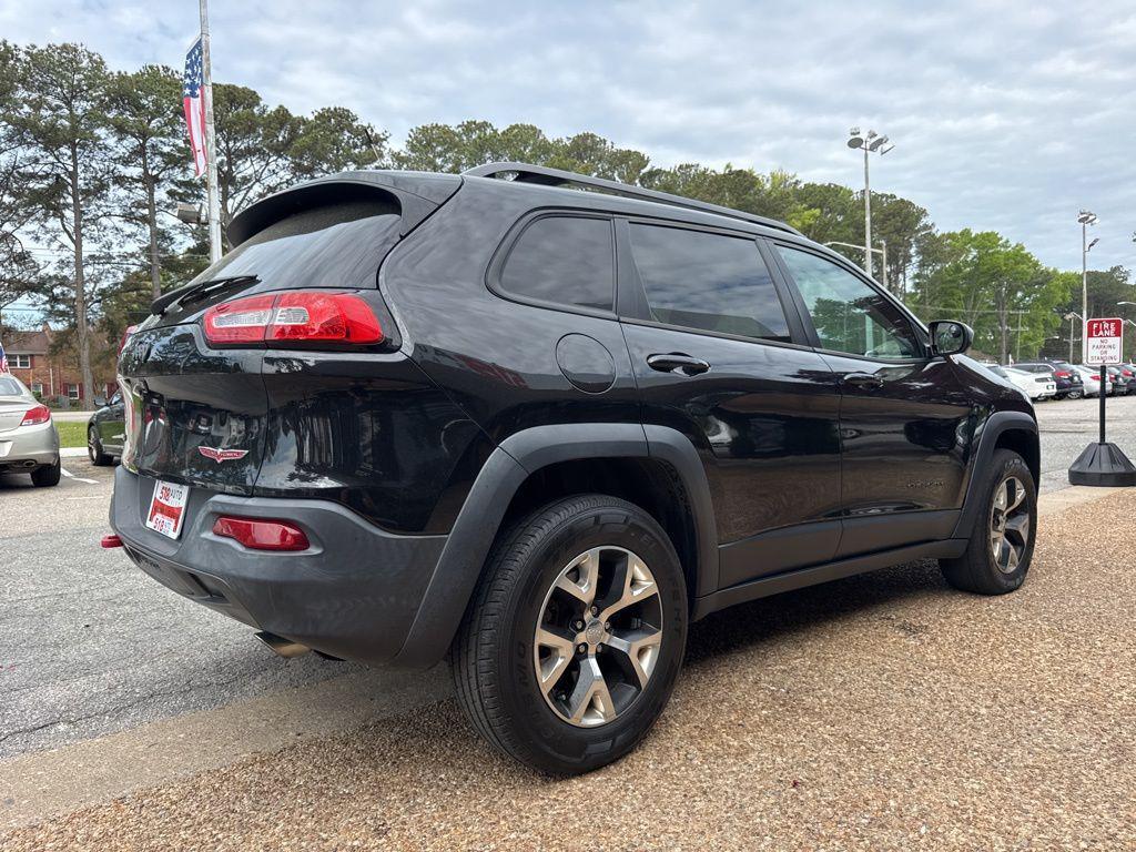 used 2014 Jeep Cherokee car, priced at $10,999