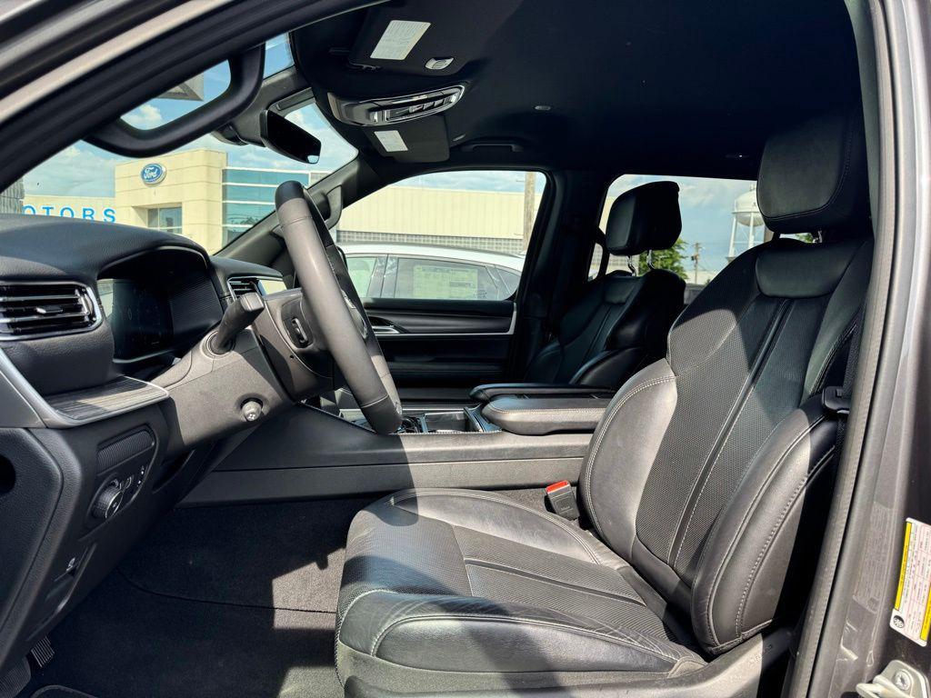 used 2024 Jeep Wagoneer car, priced at $40,158