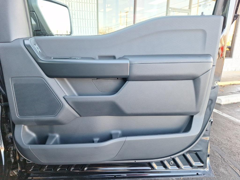 new 2025 Ford F-150 car, priced at $46,077