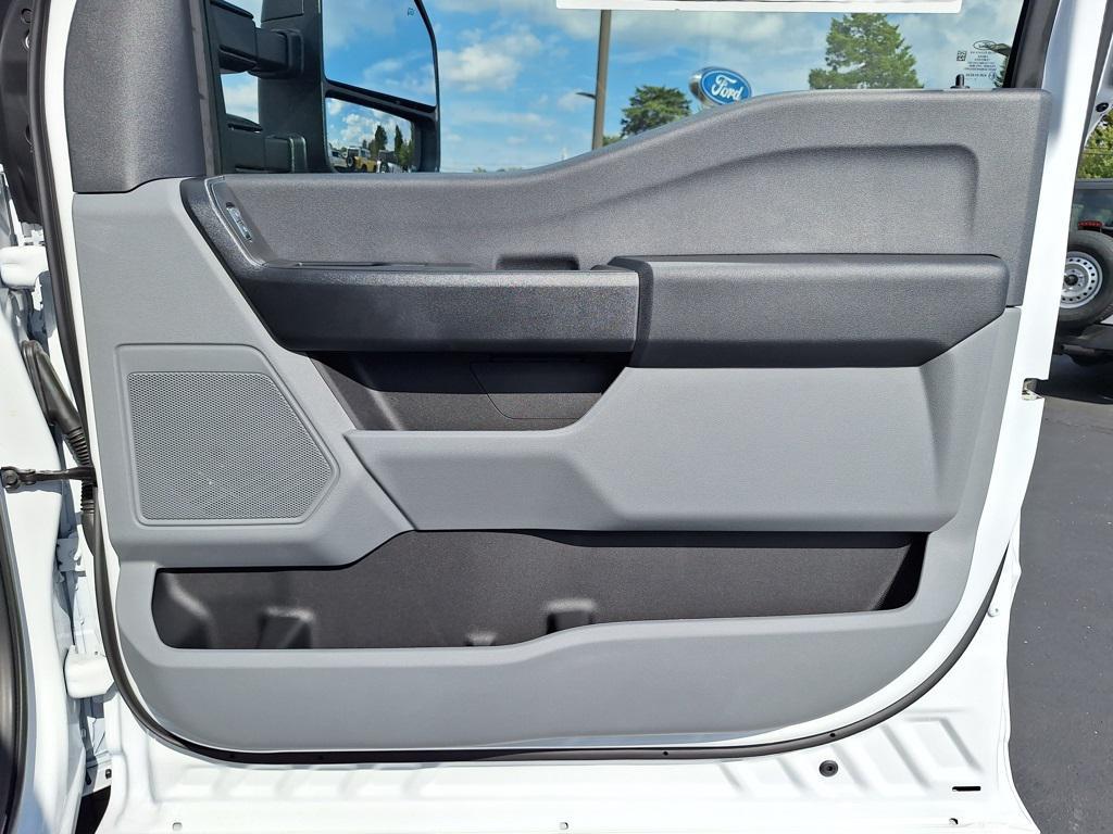 new 2026 Ford F-250 car, priced at $46,927