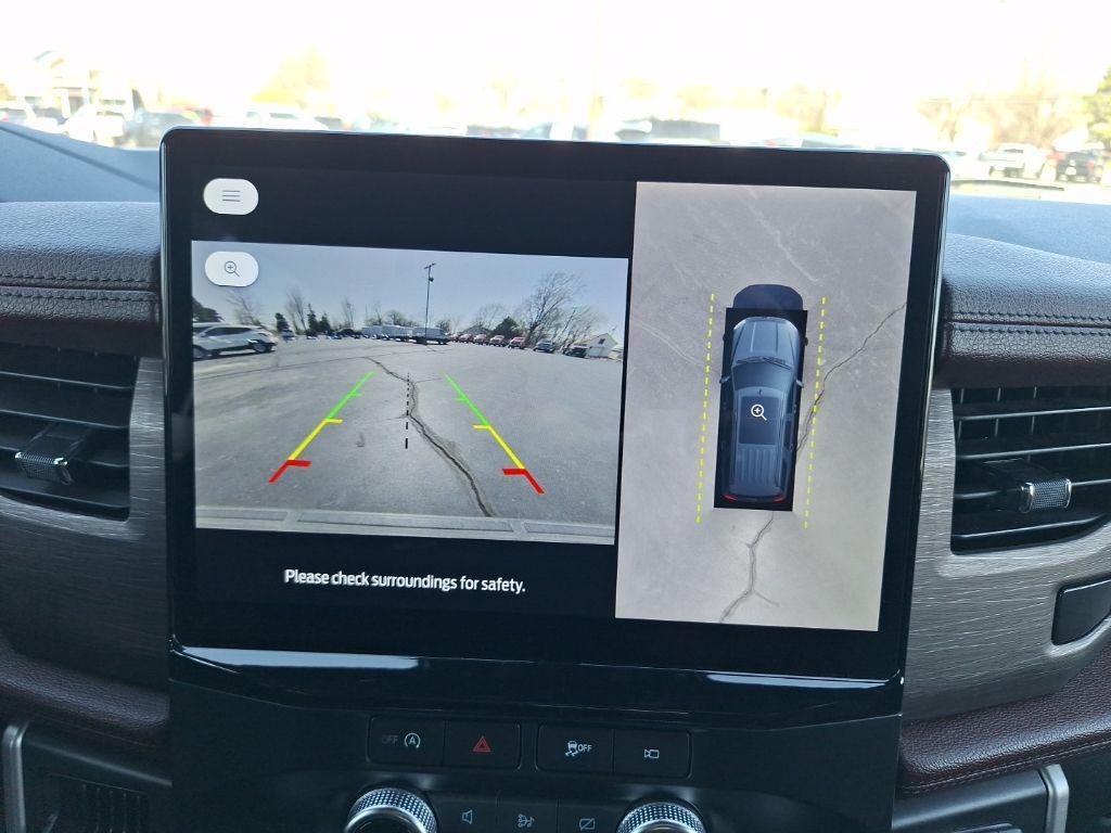 used 2024 Ford Expedition car, priced at $43,538