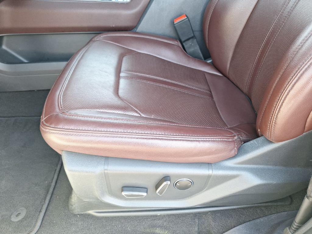 used 2024 Ford Expedition car, priced at $43,538