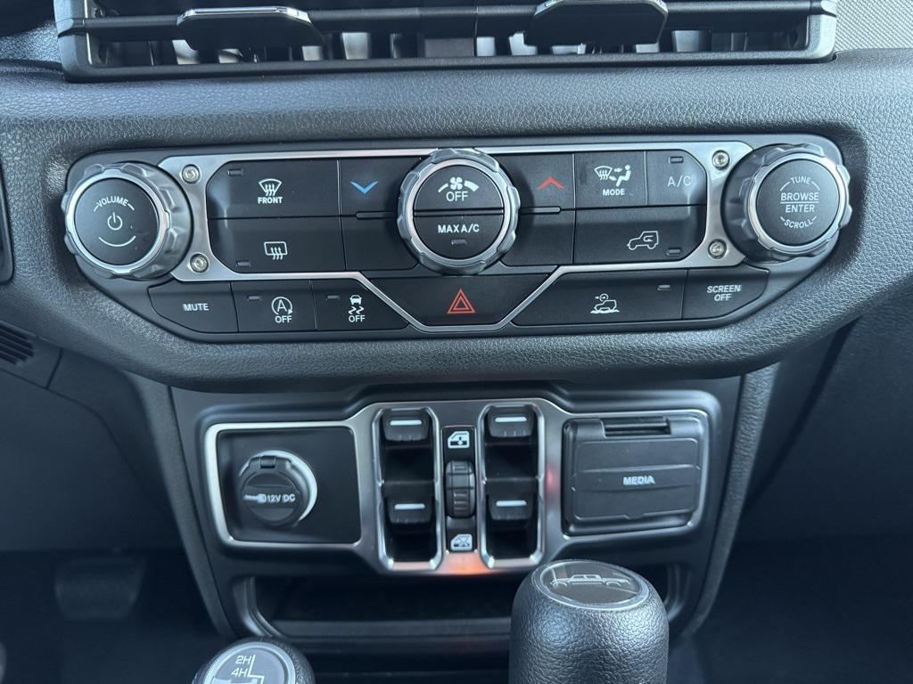 used 2024 Jeep Gladiator car, priced at $34,732