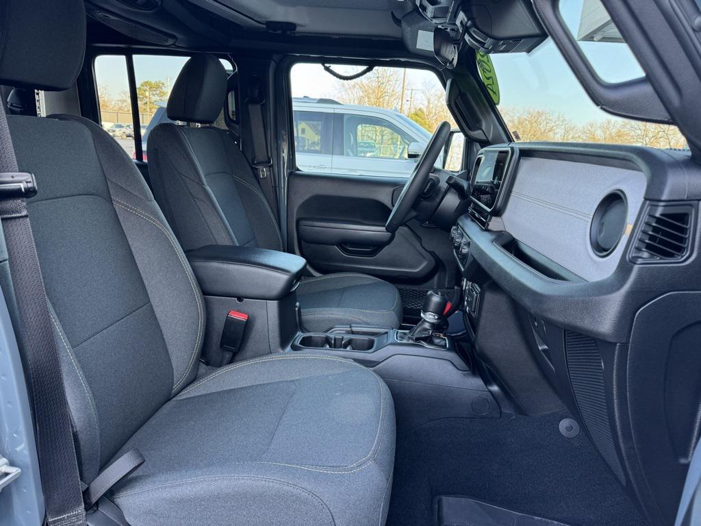 used 2024 Jeep Gladiator car, priced at $34,732