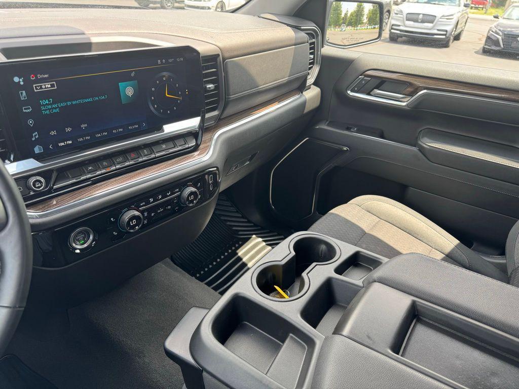 used 2024 Chevrolet Silverado 1500 car, priced at $40,543