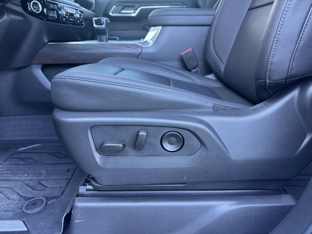 used 2025 GMC Sierra 1500 car, priced at $52,574