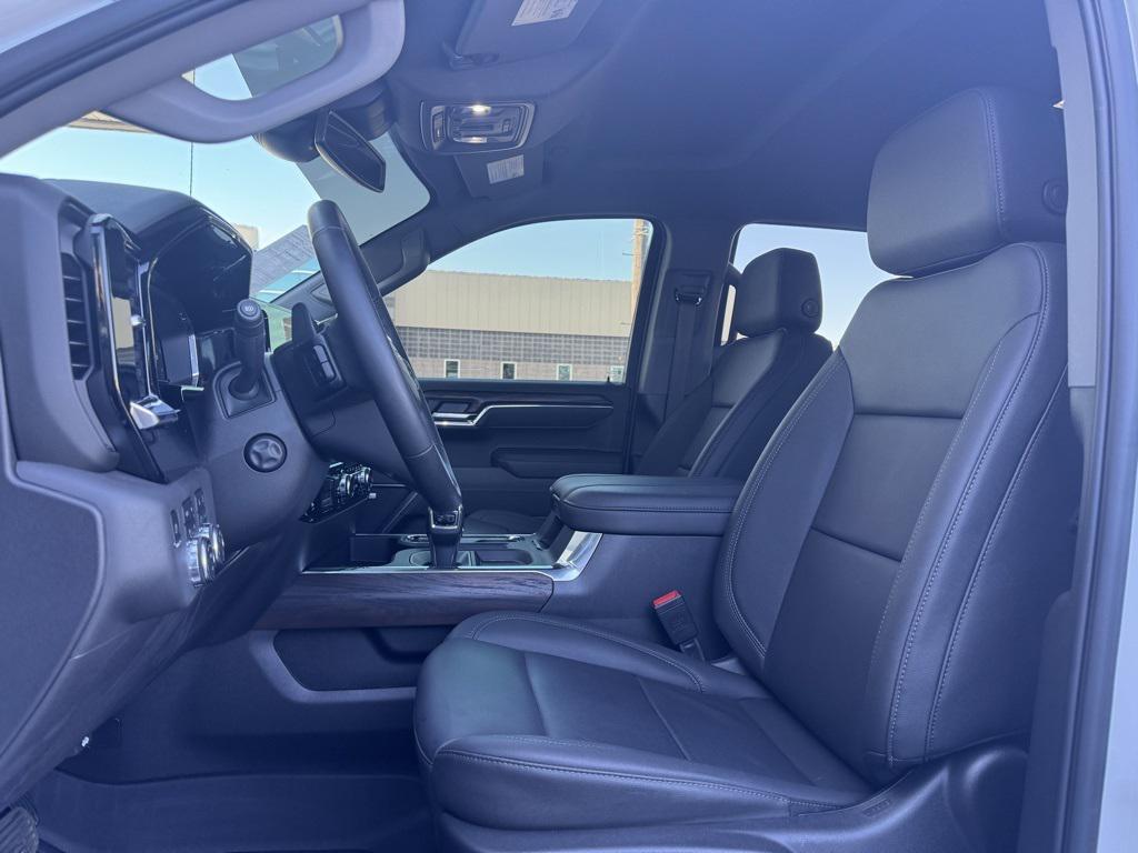 used 2025 GMC Sierra 1500 car, priced at $52,574