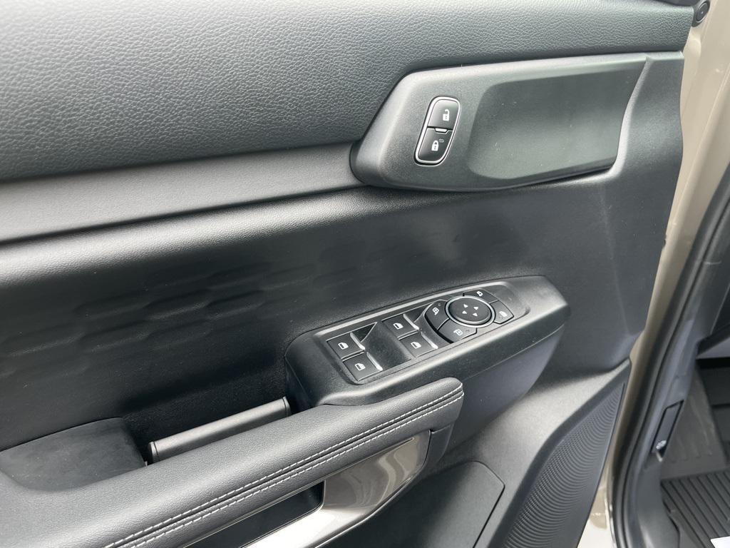 new 2025 Ford Ranger car, priced at $40,500