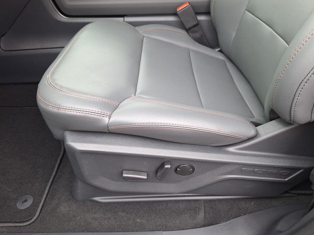 new 2025 Ford Expedition Max car, priced at $72,200