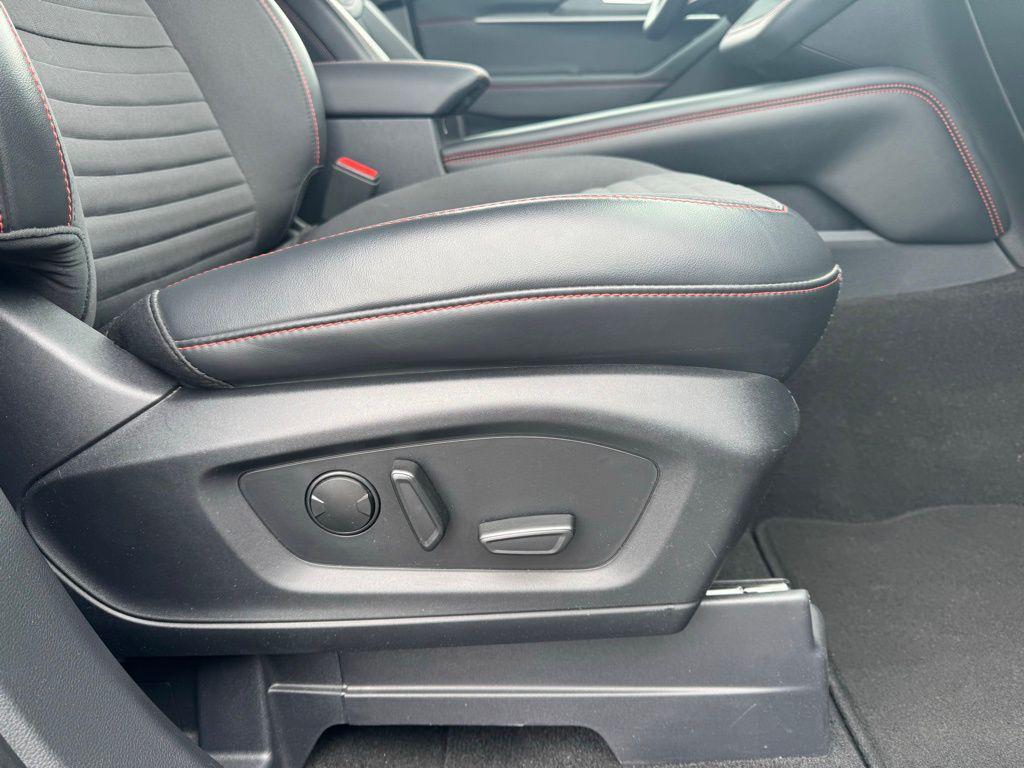 used 2025 Ford Explorer car, priced at $40,000