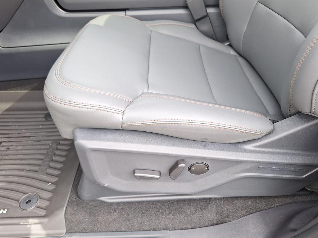 new 2025 Ford Expedition car, priced at $67,653