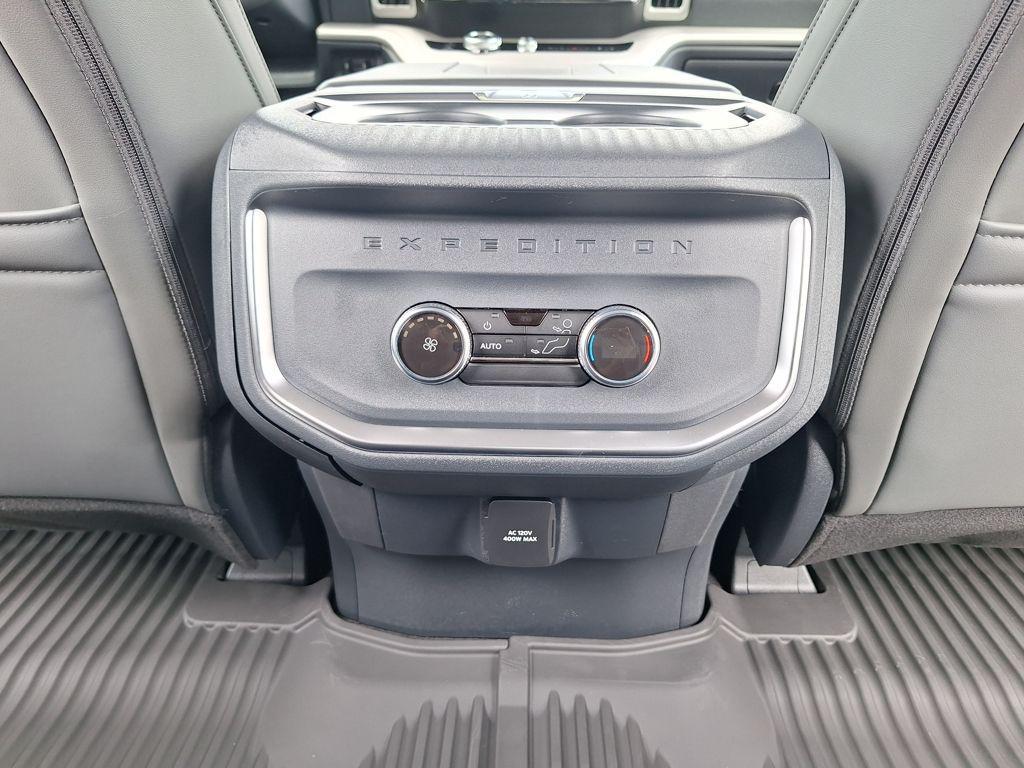 new 2025 Ford Expedition car, priced at $67,653