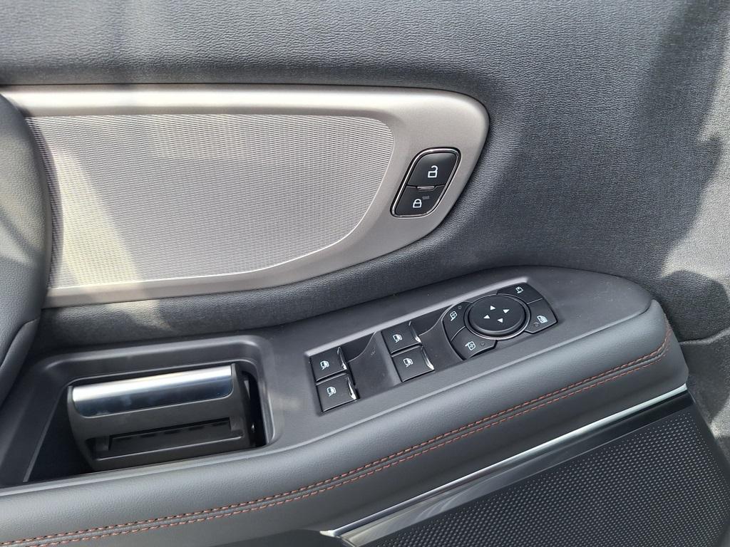 new 2025 Ford Expedition car, priced at $69,000