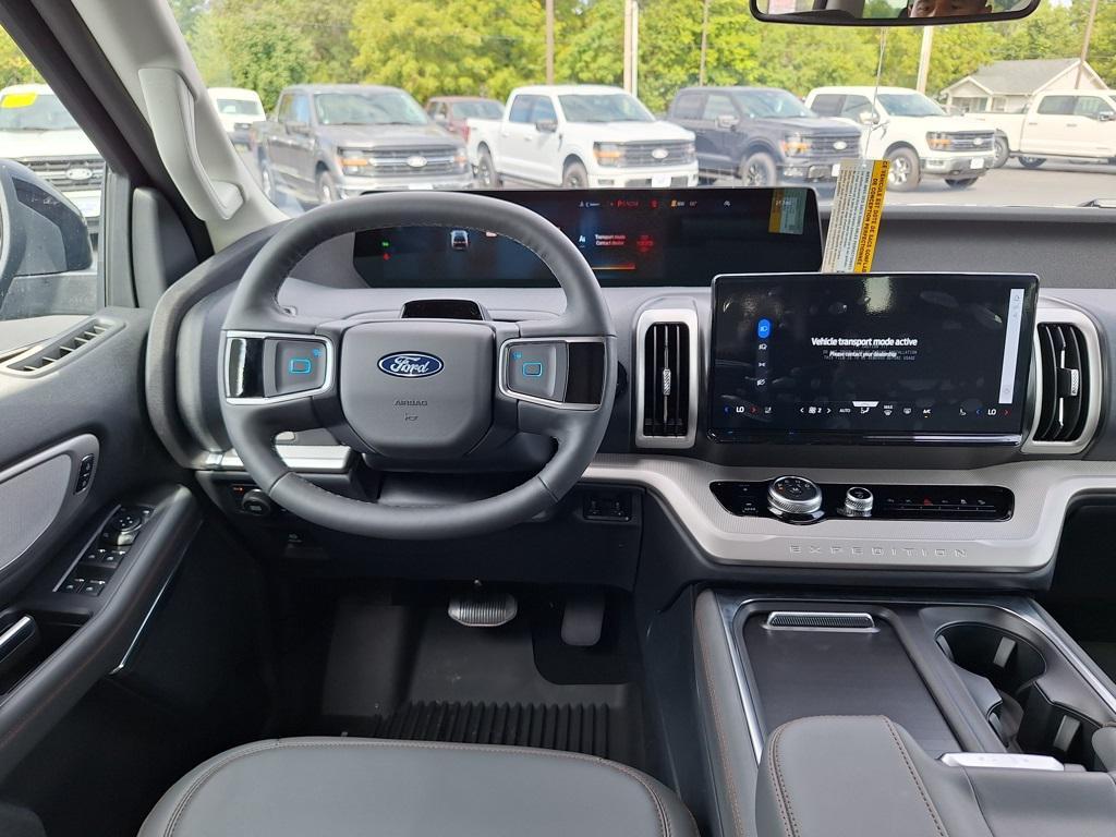 new 2025 Ford Expedition car, priced at $69,000