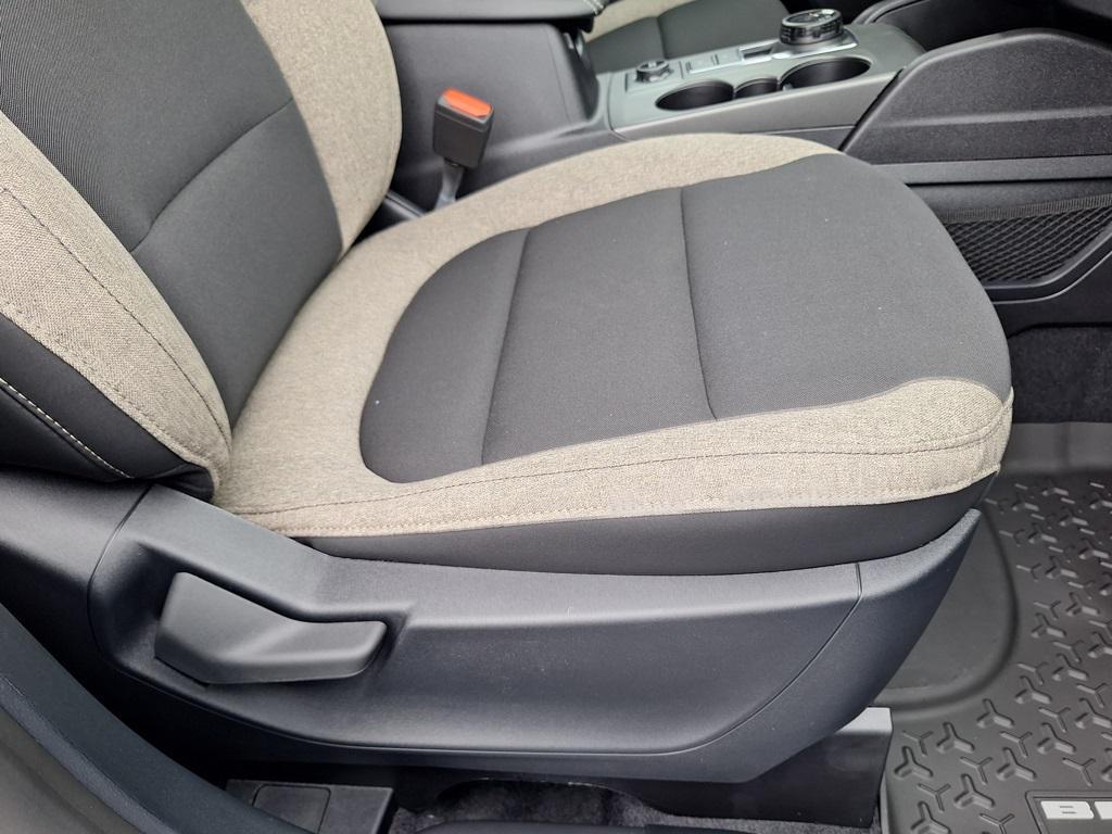 new 2025 Ford Bronco Sport car, priced at $32,000