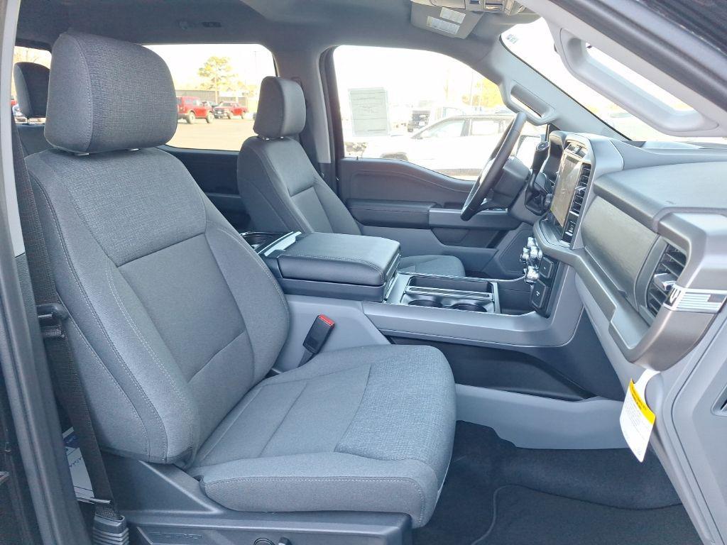 new 2025 Ford F-150 car, priced at $53,000