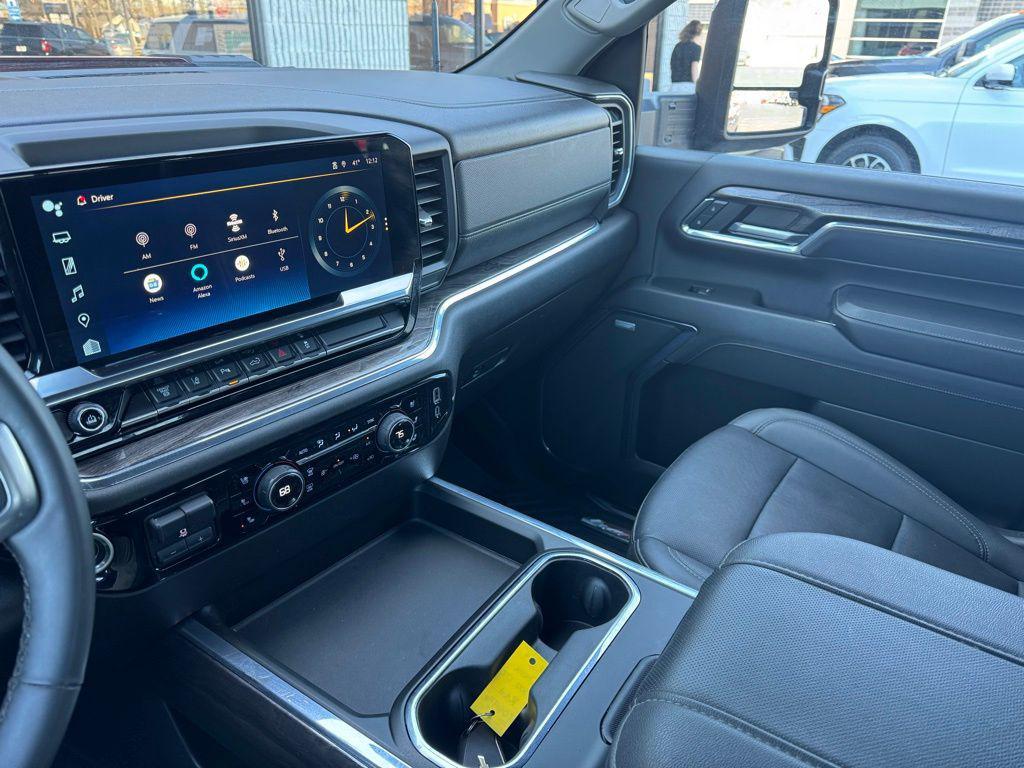 used 2024 Chevrolet Silverado 2500 car, priced at $54,117