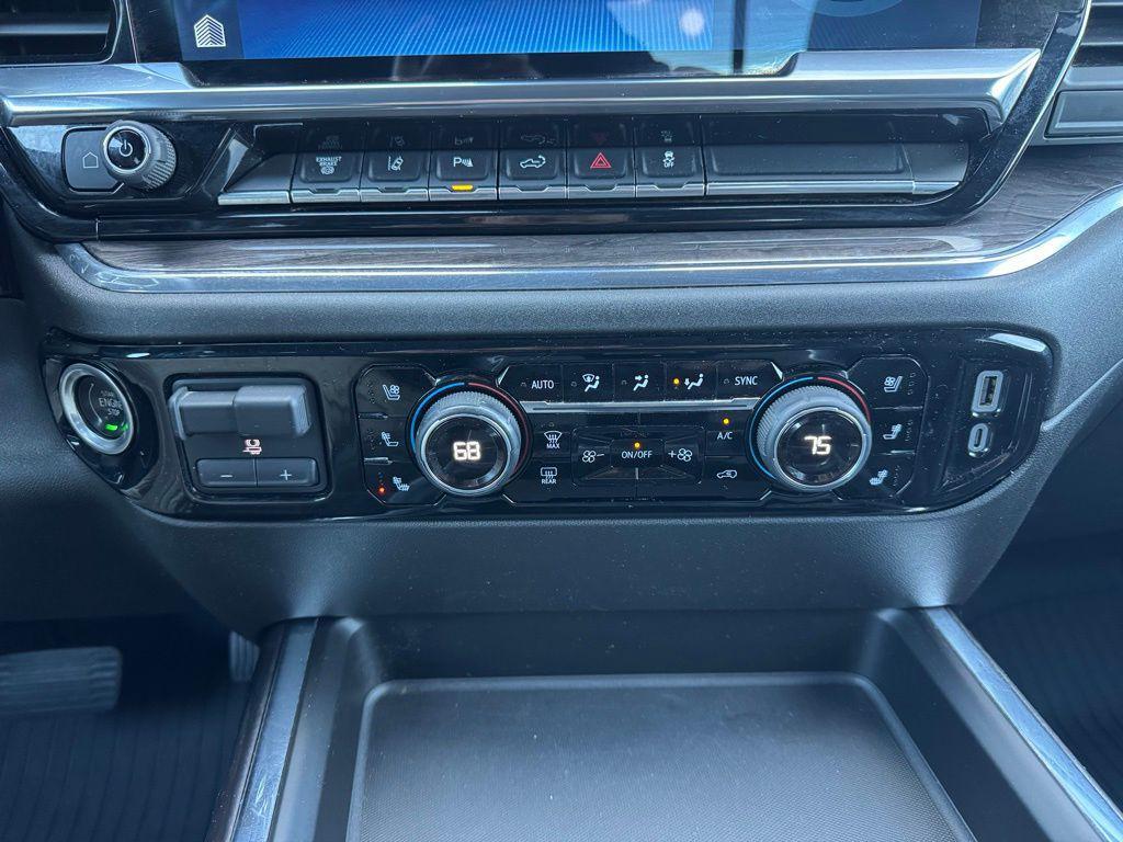 used 2024 Chevrolet Silverado 2500 car, priced at $54,117