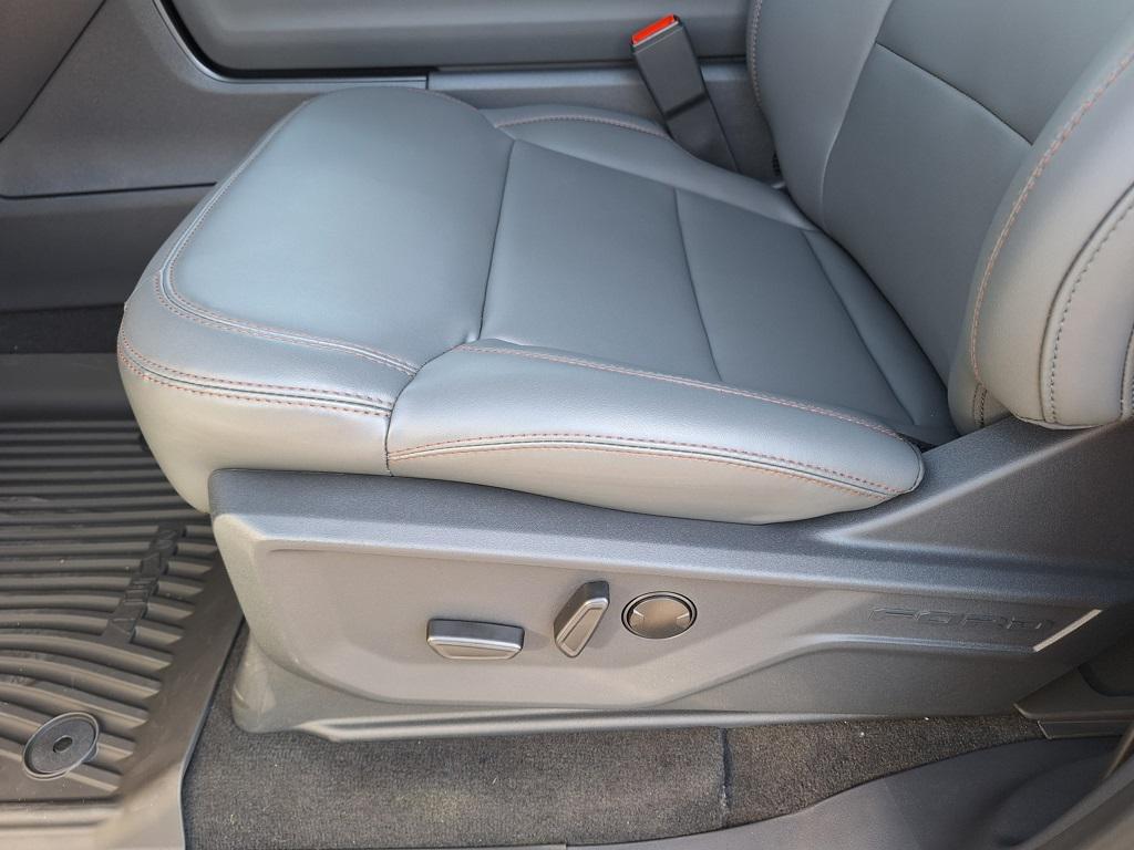 new 2025 Ford Expedition car, priced at $70,000