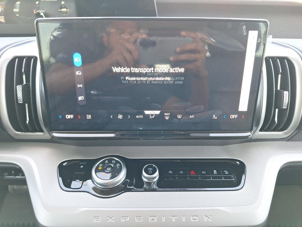 new 2025 Ford Expedition car, priced at $70,000