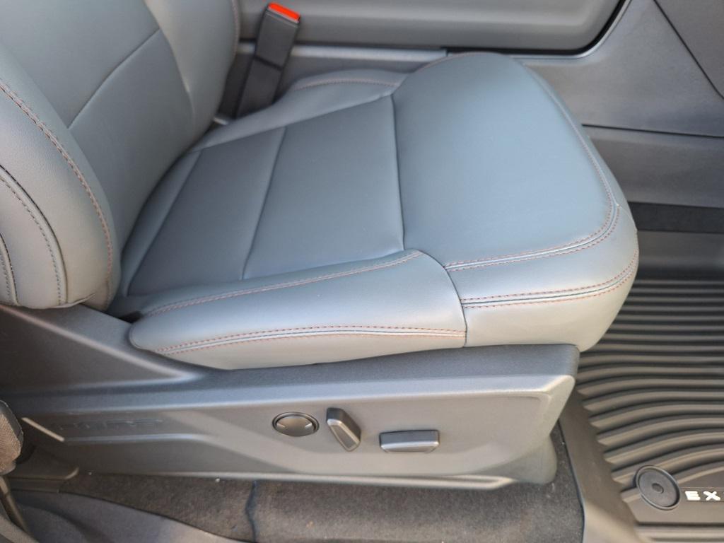 new 2025 Ford Expedition car, priced at $70,000