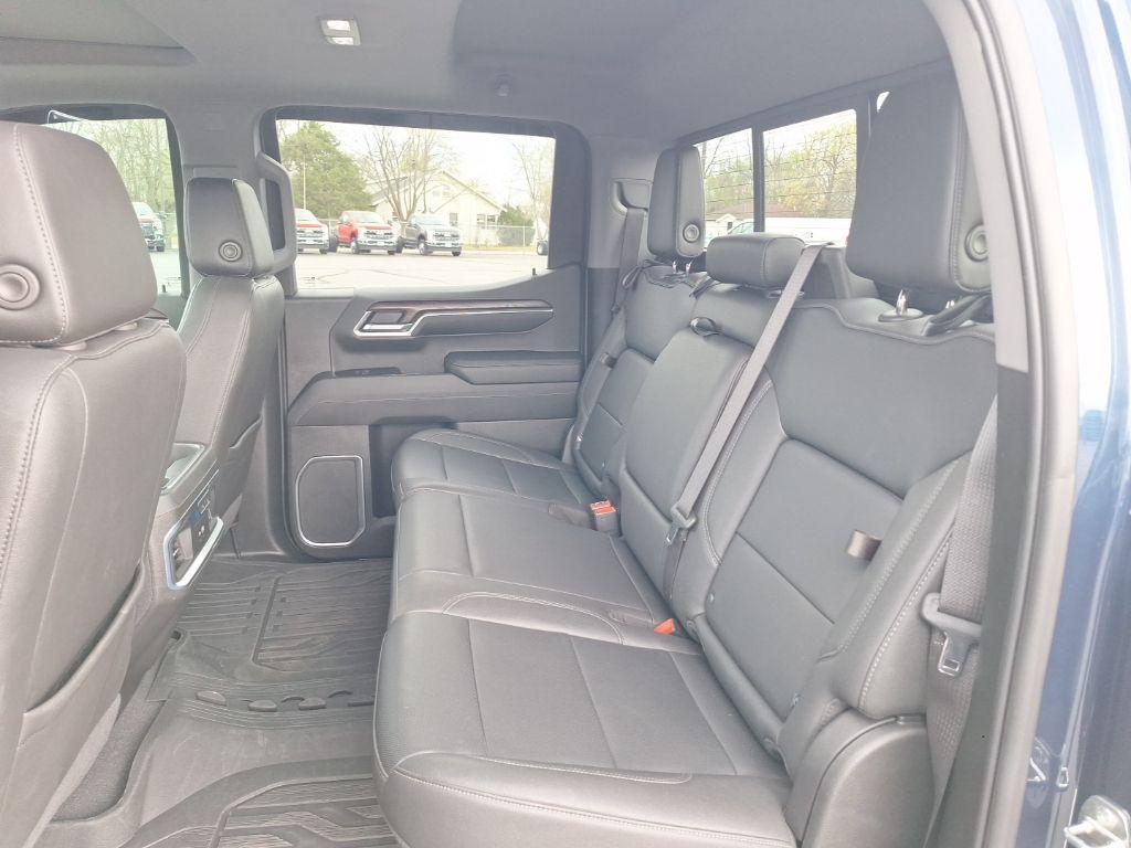 used 2022 GMC Sierra 1500 car, priced at $40,326