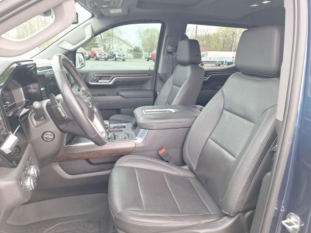 used 2022 GMC Sierra 1500 car, priced at $40,326